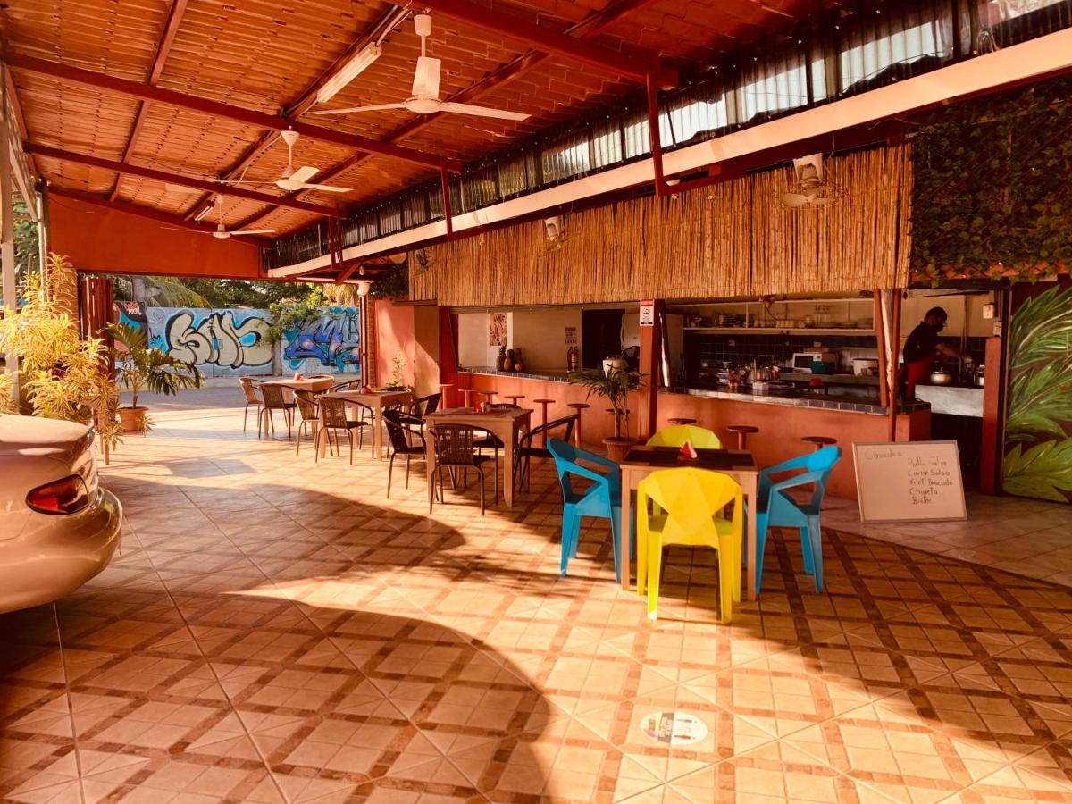 Hotel Cabinas Jacomar Екстер'єр фото